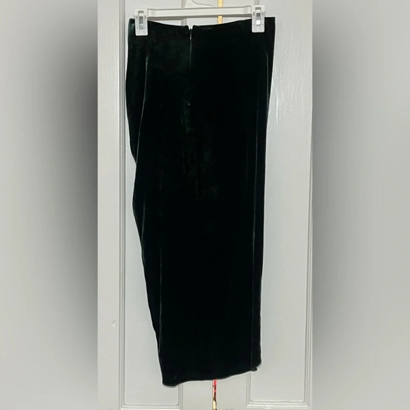 Veronica Beard Navita Velvet Asymmetrical Midi Skirt in
Emerald Green - Picture 6 of 7